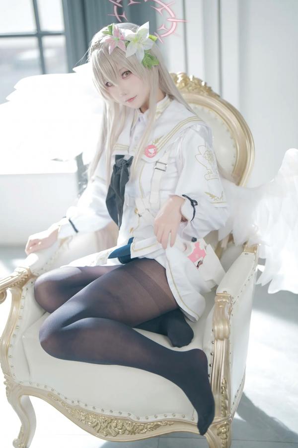    lunananya - 蔚蓝档案 桐藤渚 圣洁制服与优雅黑丝美腿Cosplay写真第9张图片