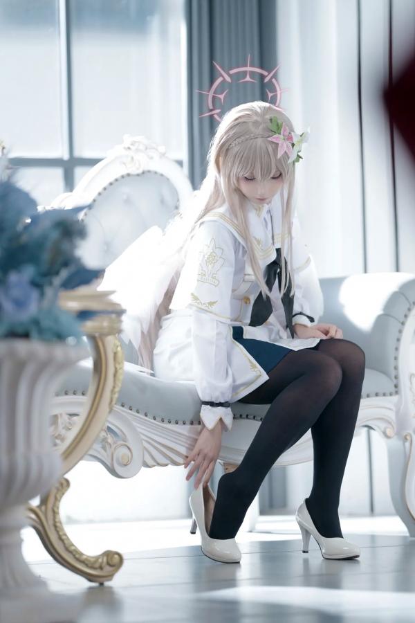   lunananya - 蔚蓝档案 桐藤渚 圣洁制服与优雅黑丝美腿Cosplay写真第15张图片