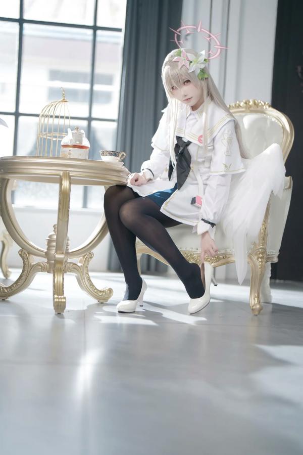    lunananya - 蔚蓝档案 桐藤渚 圣洁制服与优雅黑丝美腿Cosplay写真第16张图片