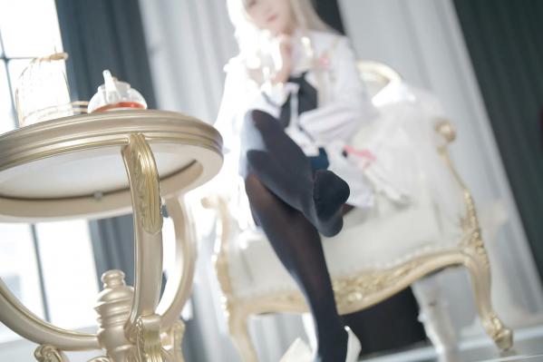    lunananya - 蔚蓝档案 桐藤渚 圣洁制服与优雅黑丝美腿Cosplay写真第20张图片