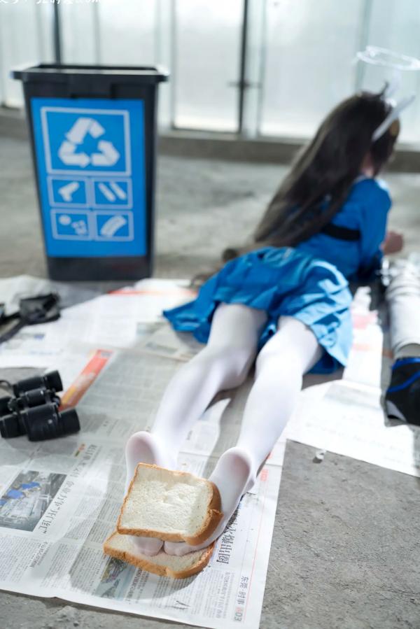    九柒喵 - 美游 蔚蓝档案水手服白丝萌系角色扮演COS第2张图片