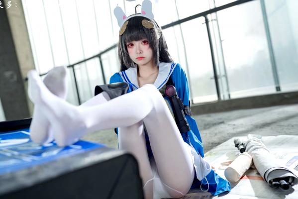    九柒喵 - 美游 蔚蓝档案水手服白丝萌系角色扮演COS第5张图片