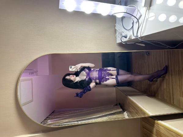    无欲无求的推土君 - 紫色性感内衣蕾丝吊带袜私房魅惑写真第13张图片