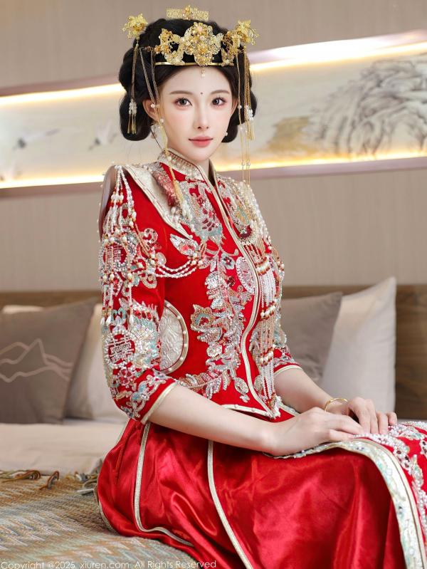 李霜 梨霜儿  XiuRen秀人网-10742-梨霜儿-中式秀禾服新娘红装性感内衣私房诱惑写真第2张图片