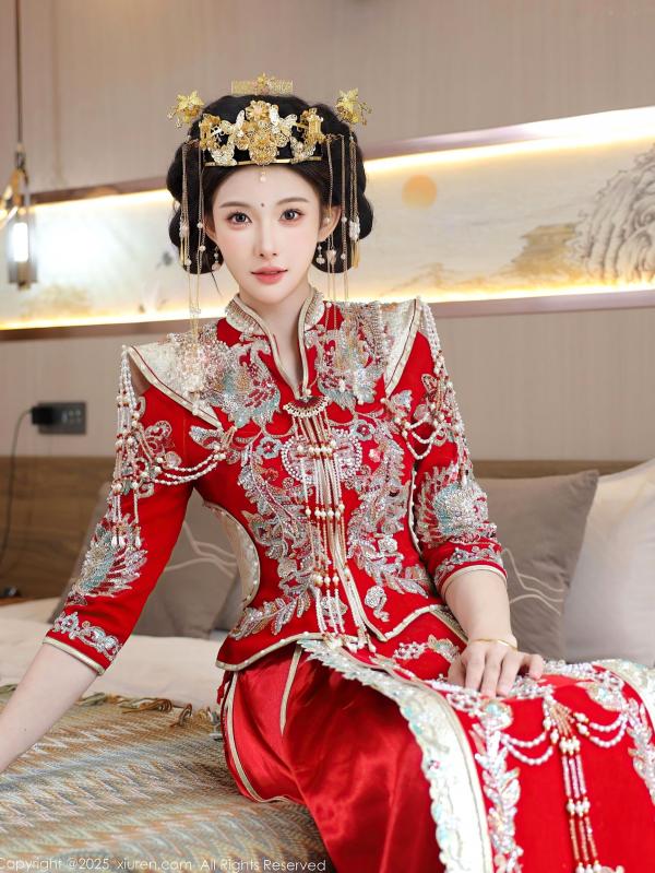 李霜 梨霜儿  XiuRen秀人网-10742-梨霜儿-中式秀禾服新娘红装性感内衣私房诱惑写真第5张图片