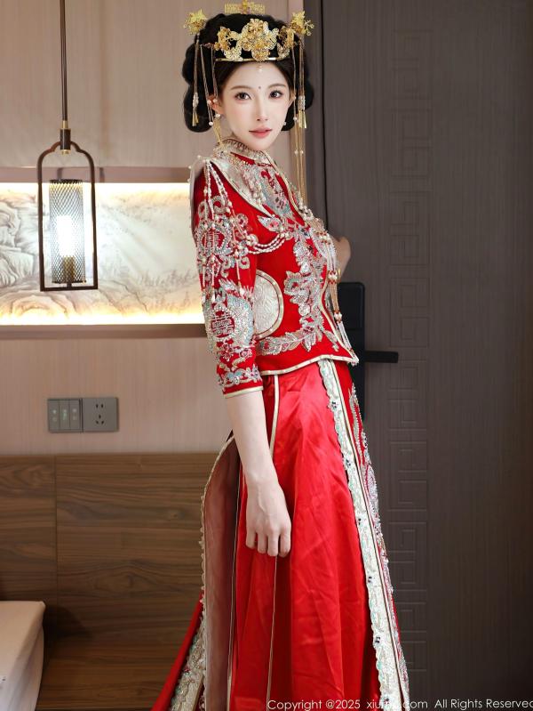 李霜 梨霜儿  XiuRen秀人网-10742-梨霜儿-中式秀禾服新娘红装性感内衣私房诱惑写真第10张图片