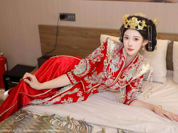 李霜 梨霜儿  XiuRen秀人网-10742-梨霜儿-中式秀禾服新娘红装性感内衣私房诱惑写真第25张图片