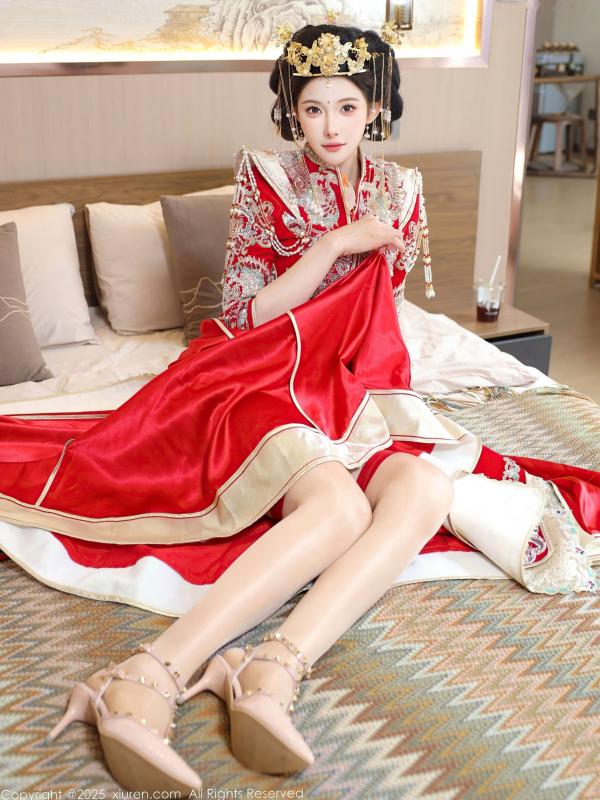 李霜 梨霜儿  XiuRen秀人网-10742-梨霜儿-中式秀禾服新娘红装性感内衣私房诱惑写真第30张图片