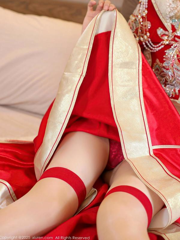 李霜 梨霜儿  XiuRen秀人网-10742-梨霜儿-中式秀禾服新娘红装性感内衣私房诱惑写真第41张图片