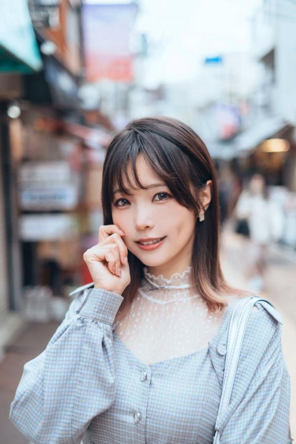    Ely_eee(ElyEE子) - Afternoon Gathering 午后咖啡馆日系治愈街拍写真第9张图片