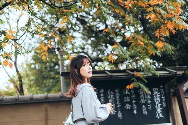    Ely_eee(ElyEE子) - Afternoon Gathering 午后咖啡馆日系治愈街拍写真第20张图片