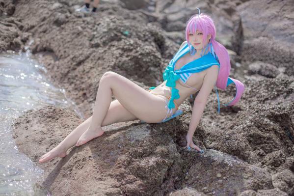    《Takanashi Hanari - Aqua》海边沙滩水手风比基尼COS写真第5张图片