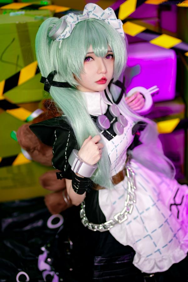    Potato-Godzilla-Corin-Zenless-Zone-Zero-绝区零-可琳 娇羞性感女仆COS 美臀大尺度诱惑写真第4张图片