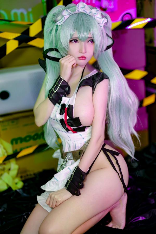    Potato-Godzilla-Corin-Zenless-Zone-Zero-绝区零-可琳 娇羞性感女仆COS 美臀大尺度诱惑写真第14张图片