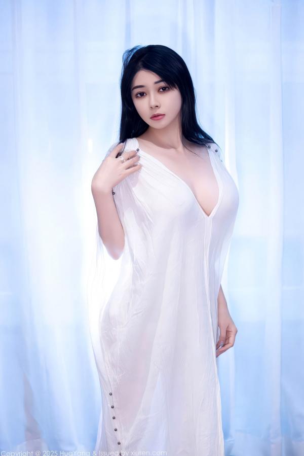    HuaYang花漾 凯竹法师 窗边轻透白色连衣裙肉丝私房写真 极品美腿性感女神大尺度第4张图片