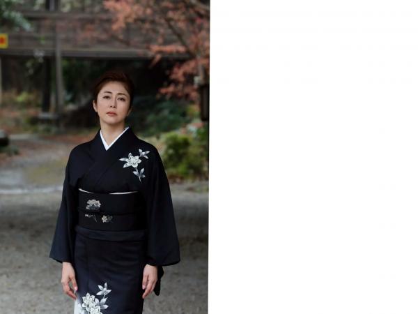    岡元あつこ - ギュッと抱きしめて 日本成熟女神性感内衣私房写真第18张图片