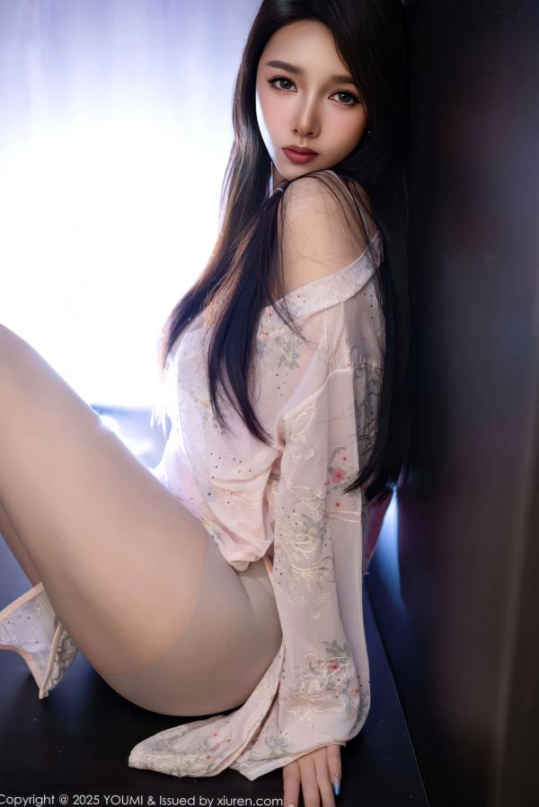    YouMi尤蜜荟-1194-Twins-夭夭-连衣裙肉色丝袜室内私房美腿性感写真第32张图片