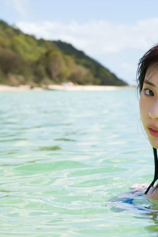    菊地姫奈《another memory》阳光海滩泳池性感比基尼写真第106张图片