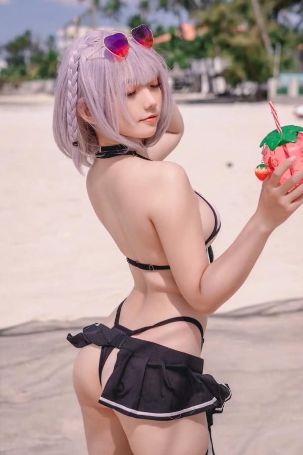    Messie Huang - Hololive Danchou 海滩比基尼性感角色扮演写真第2张图片