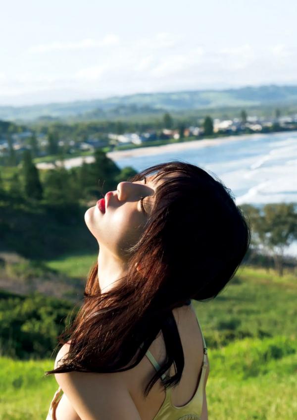    菊地姫奈写真集 memory：清纯居家私房与水上比基尼性感秀第13张图片
