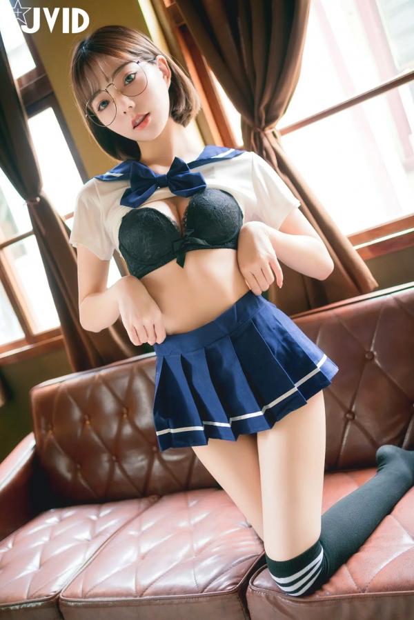   [JVID] 啾啾 - 高校生 浴室湿身死库水与日系制服美腿写真第79张图片