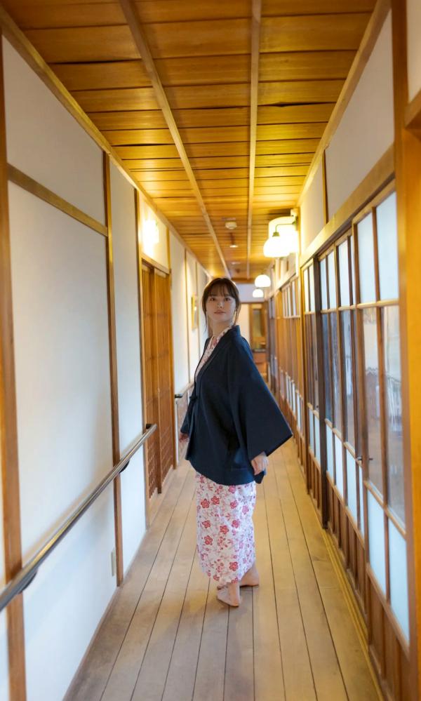    《本郷柚巴 - ホンマに好き。》日系温泉和服与性感内衣写真集第66张图片