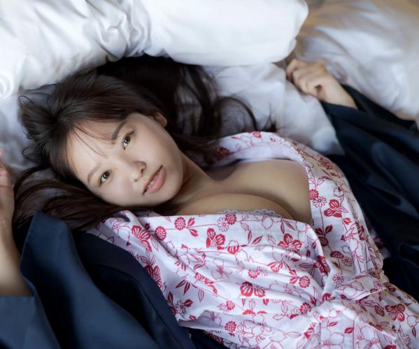    《本郷柚巴 - ホンマに好き。》日系温泉和服与性感内衣写真集第71张图片