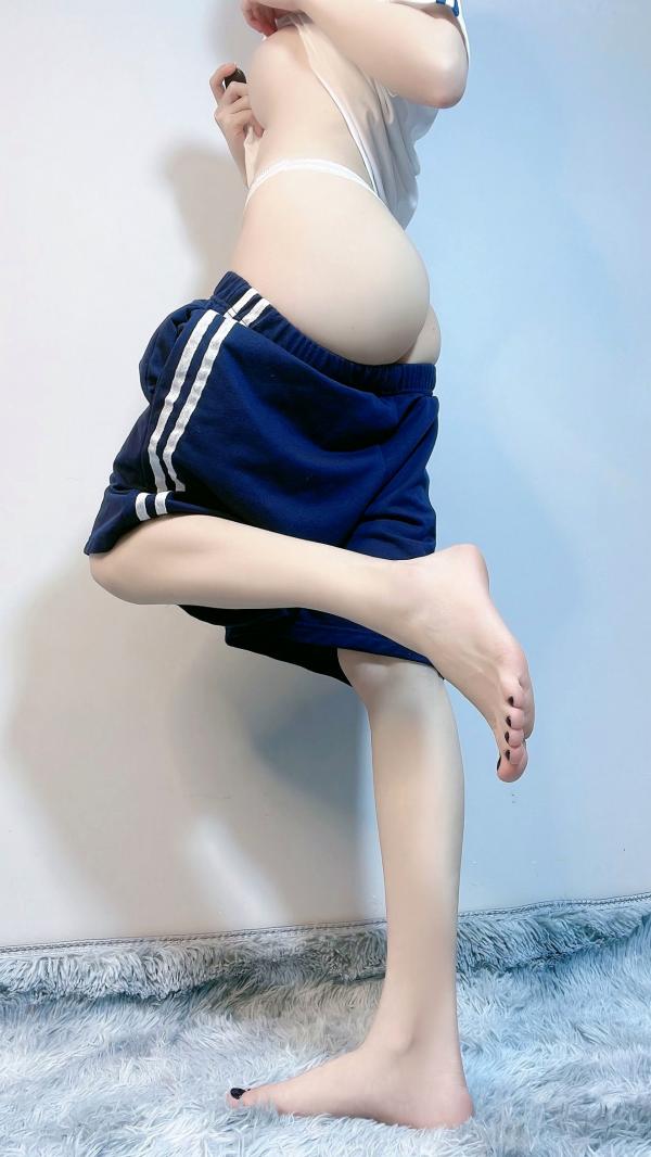    鹿八岁-不良学妹第4张图片