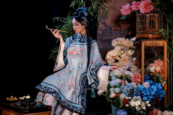 年年Nnian 年年  年年Nnian - 丝兰陵 唯美古典风韵华服性感诱惑写真第1张图片