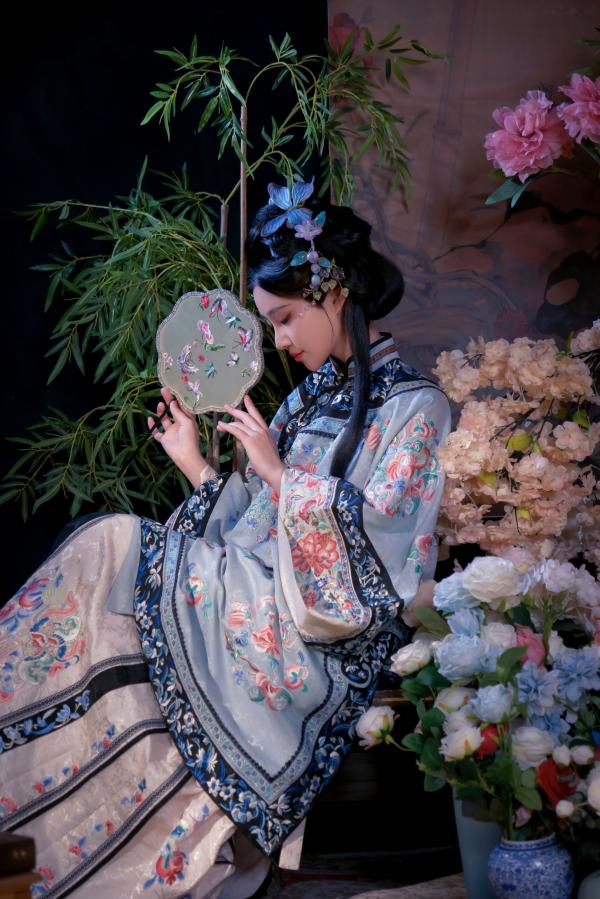 年年Nnian 年年  年年Nnian - 丝兰陵 唯美古典风韵华服性感诱惑写真第3张图片