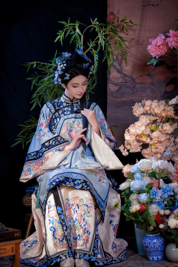 年年Nnian 年年  年年Nnian - 丝兰陵 唯美古典风韵华服性感诱惑写真第9张图片