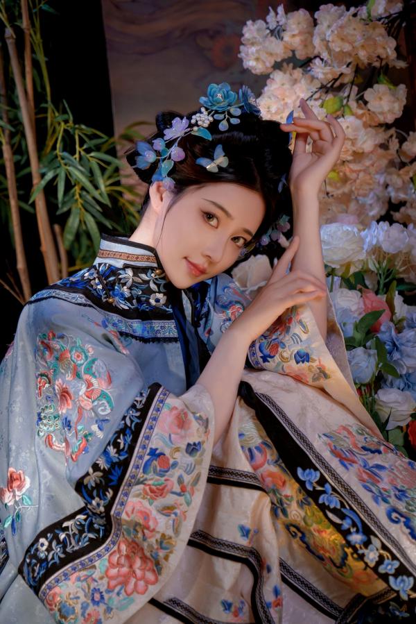 年年Nnian 年年  年年Nnian - 丝兰陵 唯美古典风韵华服性感诱惑写真第39张图片