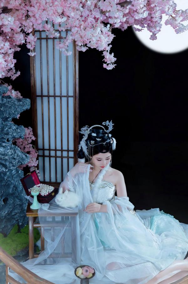 年年Nnian 年年  《年年Nnian-嫦娥仙子》古风汉服角色扮演性感大尺度私房写真第9张图片