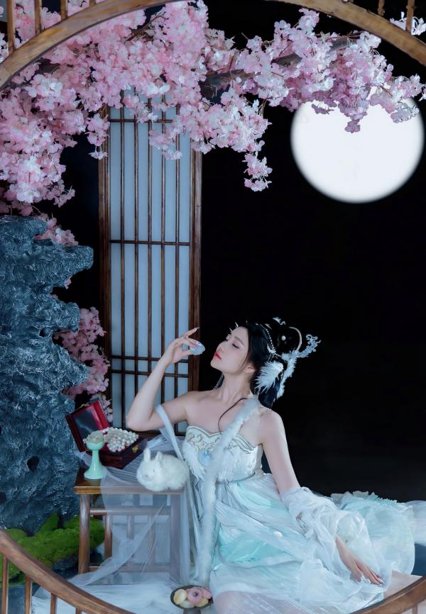 年年Nnian 年年  《年年Nnian-嫦娥仙子》古风汉服角色扮演性感大尺度私房写真第13张图片