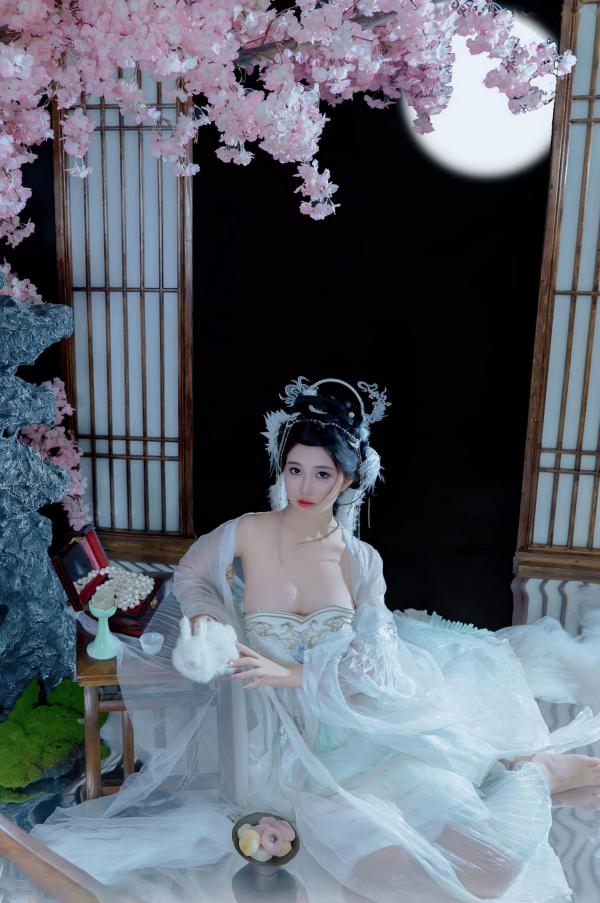 年年Nnian 年年  《年年Nnian-嫦娥仙子》古风汉服角色扮演性感大尺度私房写真第16张图片