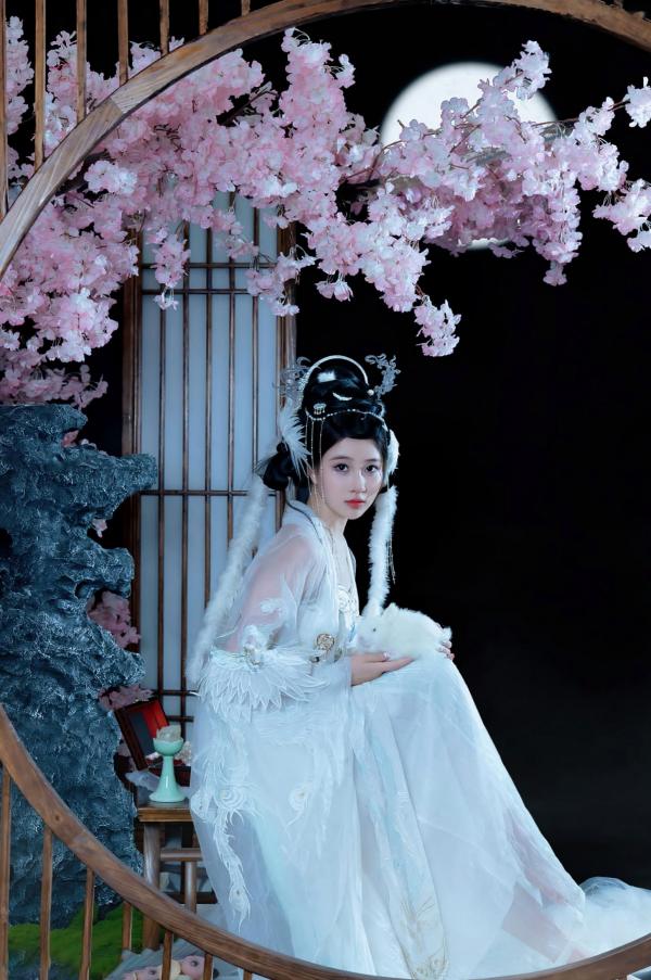 年年Nnian 年年  《年年Nnian-嫦娥仙子》古风汉服角色扮演性感大尺度私房写真第35张图片
