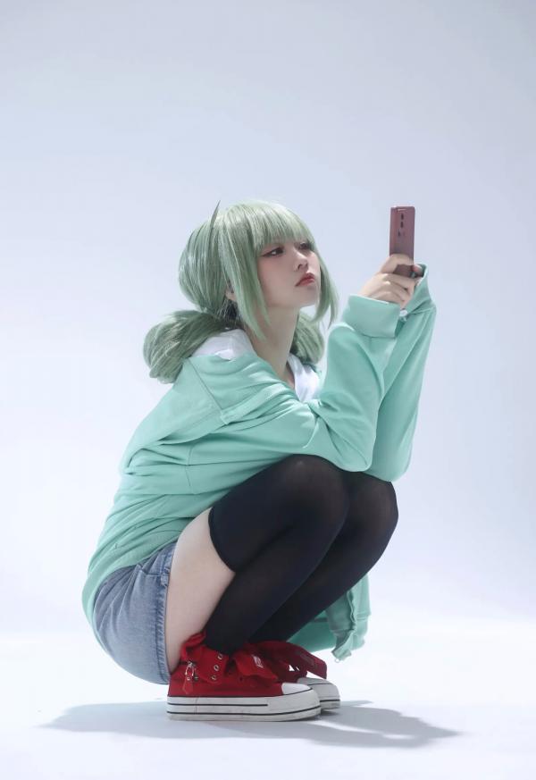    G44不会受伤 - Kiwi Araga 绿发二次元战术萌妹角色扮演性感美腿写真第3张图片