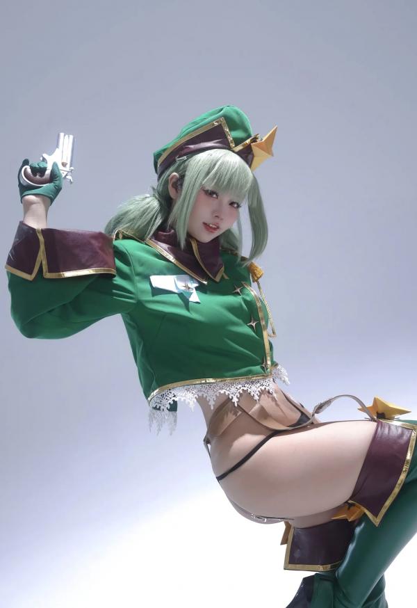    G44不会受伤 - Kiwi Araga 绿发二次元战术萌妹角色扮演性感美腿写真第7张图片