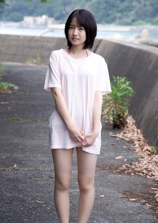    加藤結 - かとゆい、水着始めました。日本清纯女神池畔红色泳装性感写真第2张图片