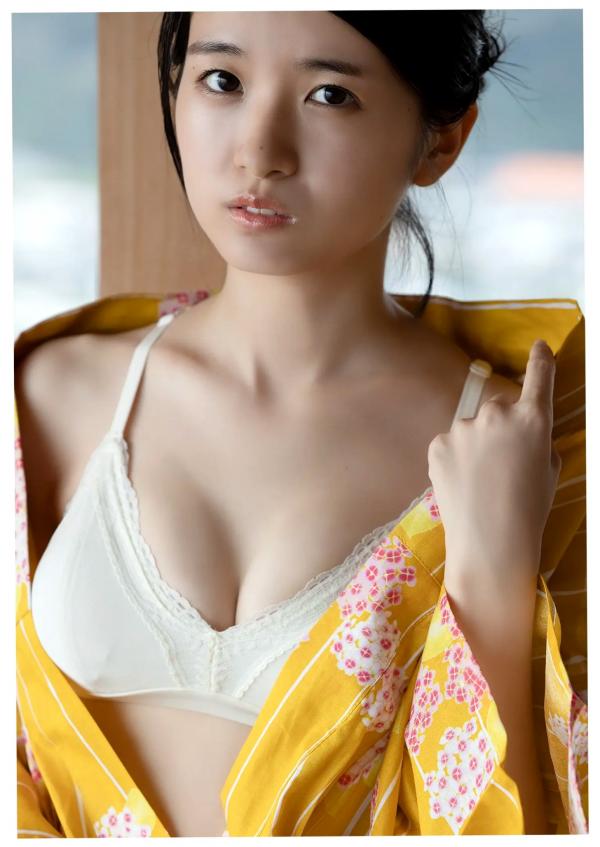    加藤結 - かとゆい、水着始めました。日本清纯女神池畔红色泳装性感写真第27张图片