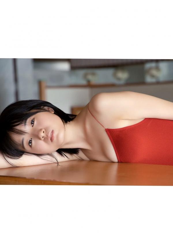    加藤結 - かとゆい、水着始めました。日本清纯女神池畔红色泳装性感写真第38张图片