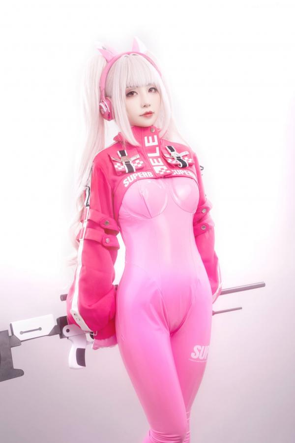    爆机少女喵小吉-NIKKE胜利女神爱丽丝COS写真 粉色紧身皮衣萌系性感美图第56张图片