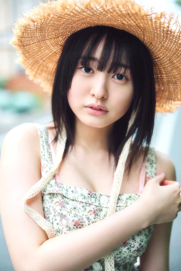    白滨美兔 - 夏日私房写真，童颜巨乳少女的活力电吉他诱惑第13张图片