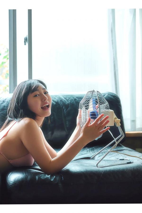    白滨美兔 - 夏日私房写真，童颜巨乳少女的活力电吉他诱惑第25张图片