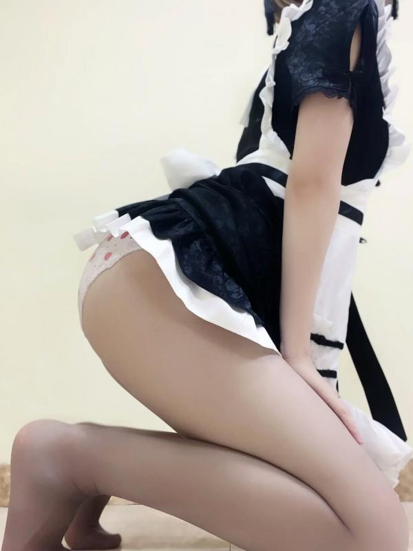    幼愛youmeko - 女仆中华娘COS私房写真，极致丝袜美腿诱惑与可爱碰撞第27张图片