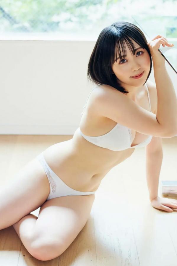    夜道雪《ぎゅーってしよ》：短发女神居家私房照，粉色内衣勾勒玲珑身段，演绎纯欲治愈风格第19张图片