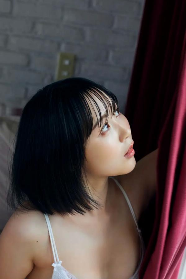   夜道雪《ぎゅーってしよ》：短发女神居家私房照，粉色内衣勾勒玲珑身段，演绎纯欲治愈风格第28张图片