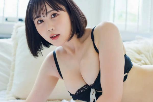    夜道雪《ぎゅーってしよ》：短发女神居家私房照，粉色内衣勾勒玲珑身段，演绎纯欲治愈风格第53张图片