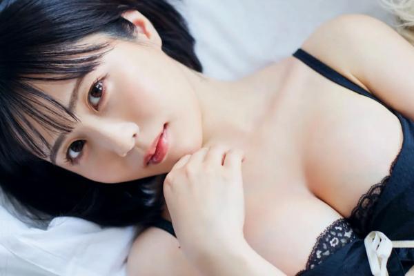    夜道雪《ぎゅーってしよ》：短发女神居家私房照，粉色内衣勾勒玲珑身段，演绎纯欲治愈风格第58张图片