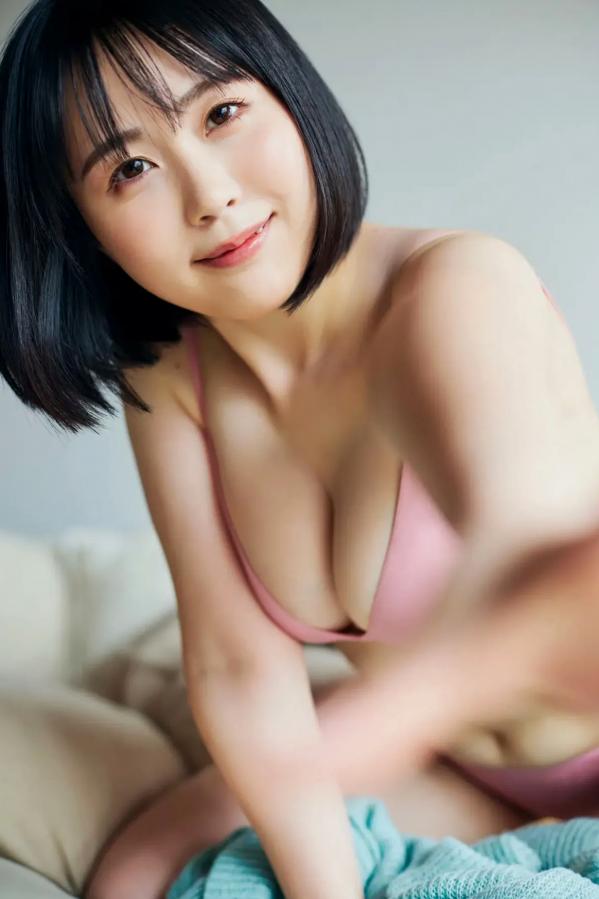    夜道雪《ぎゅーってしよ》：短发女神居家私房照，粉色内衣勾勒玲珑身段，演绎纯欲治愈风格第90张图片